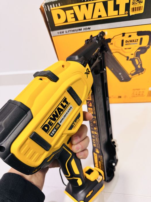Dewalt DCN650N pistol impuscat cuie cu acumulator
