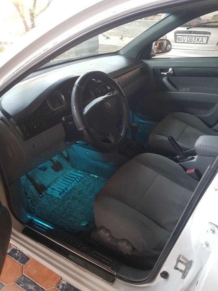 Lasetti srochniy sotiladi