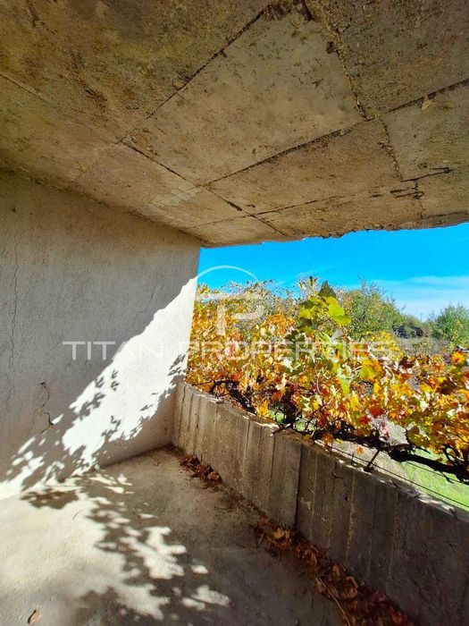 Двуетажна къща в Беловица