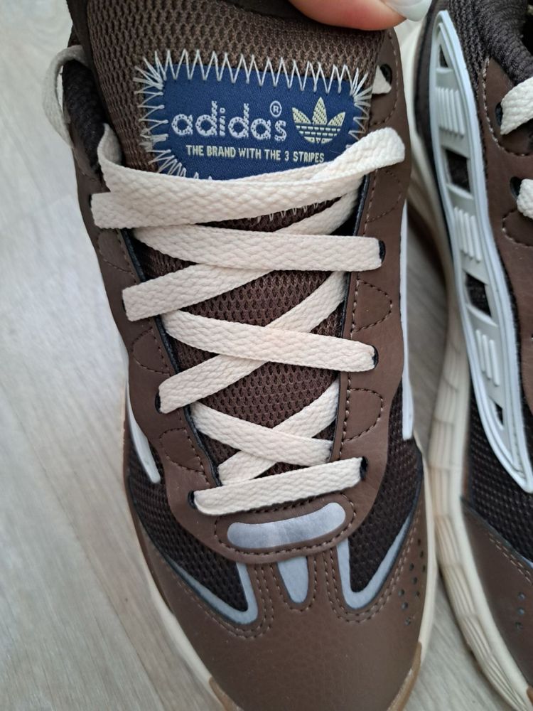 Маратонки adidas