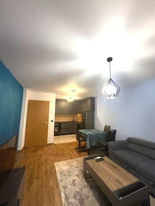 Дава се под наем Двустаен апартамент в София, Хладилника - 83 кв.м за 796.62 € - Снимка #1