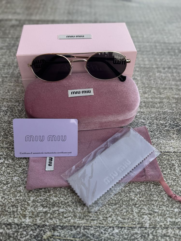 Слънчеви Очила Miu Miu
