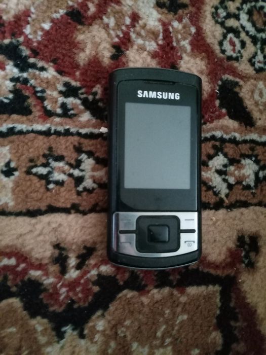 Telefoane cu butoane