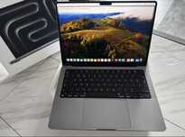 MacBook Pro 14 inch display retina M3 chip -512GB ssd -5 cicluri -100%
