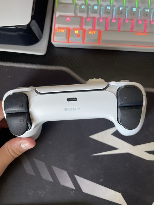 Vând Playstation 5 pret negociabil