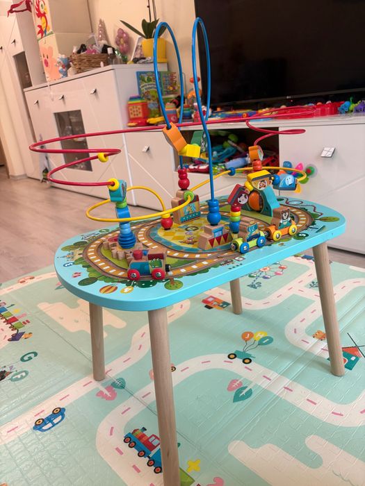 Дървена маса за игра Hape