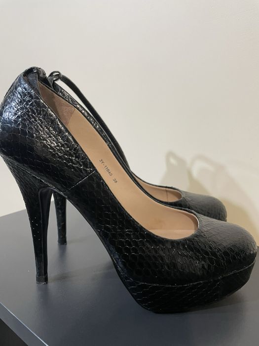 Обувки черни