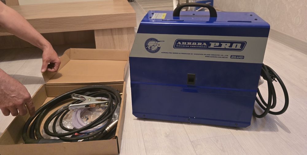 Сварочный аппарат  OVERMAN 200  Aurora-pro