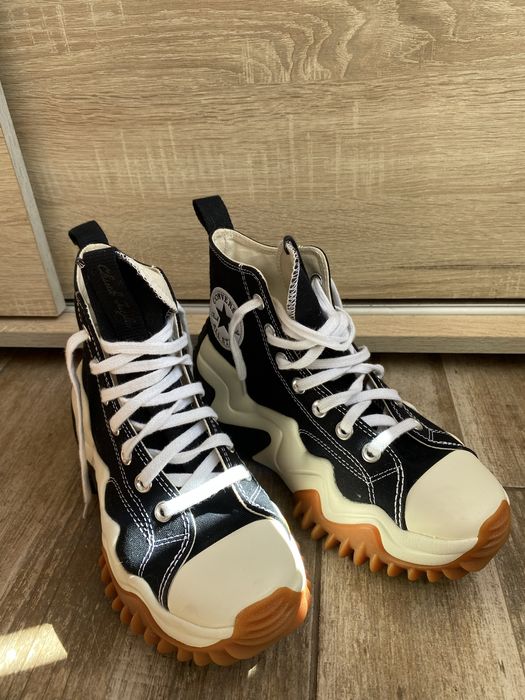 Converse run star motion