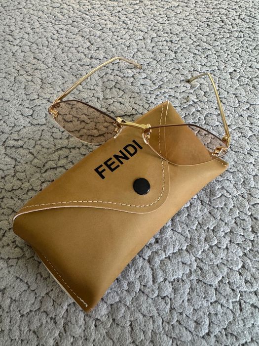 Слънчеви очила Fendi