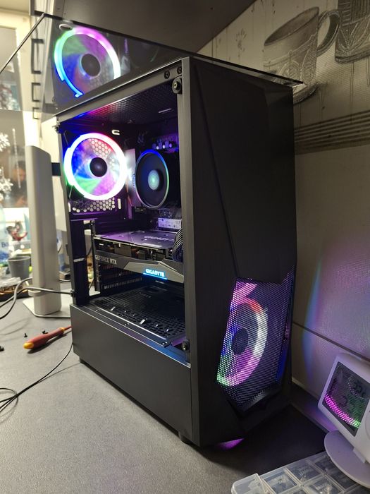 PC Ryzen 7 5700x cu RTX 3070