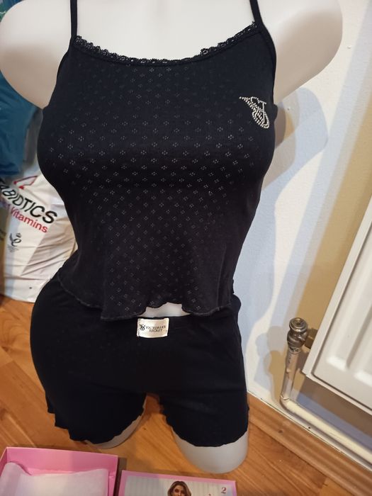 Pijamale dama scurte
