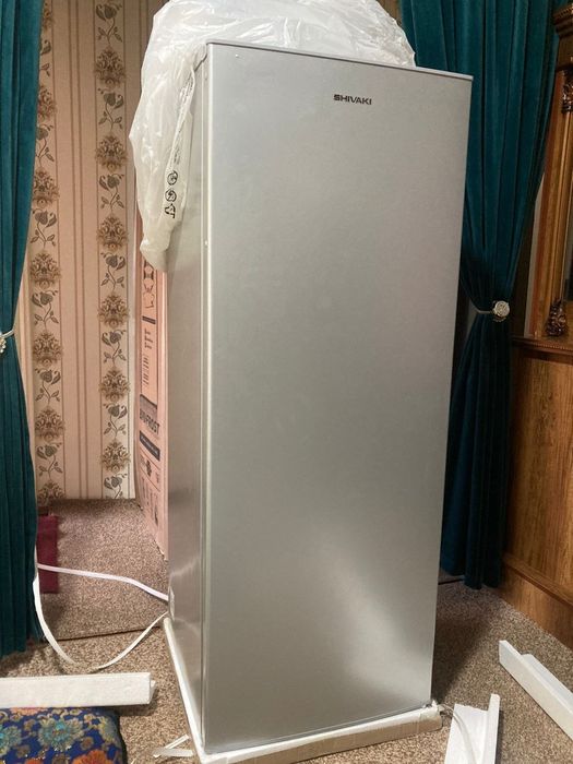 Холодильник  "Shvaki" сотилади.