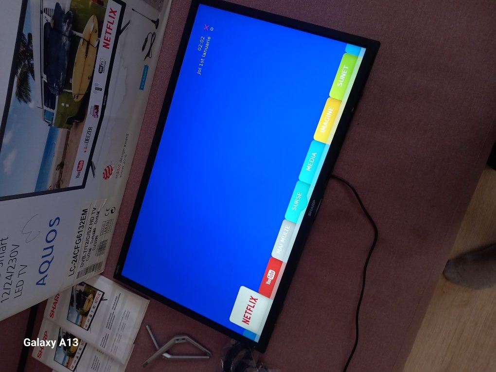 Televizor smart Sharp 60 cm