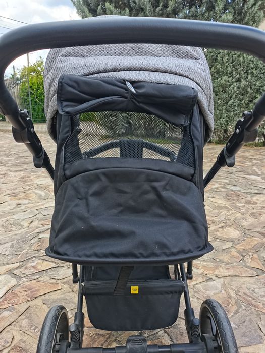 Vând cărucior Expander Exeo gri inchis/gri deschis/negru unisex