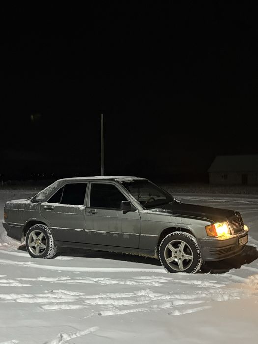 Мерседес 190Е продам на ходу