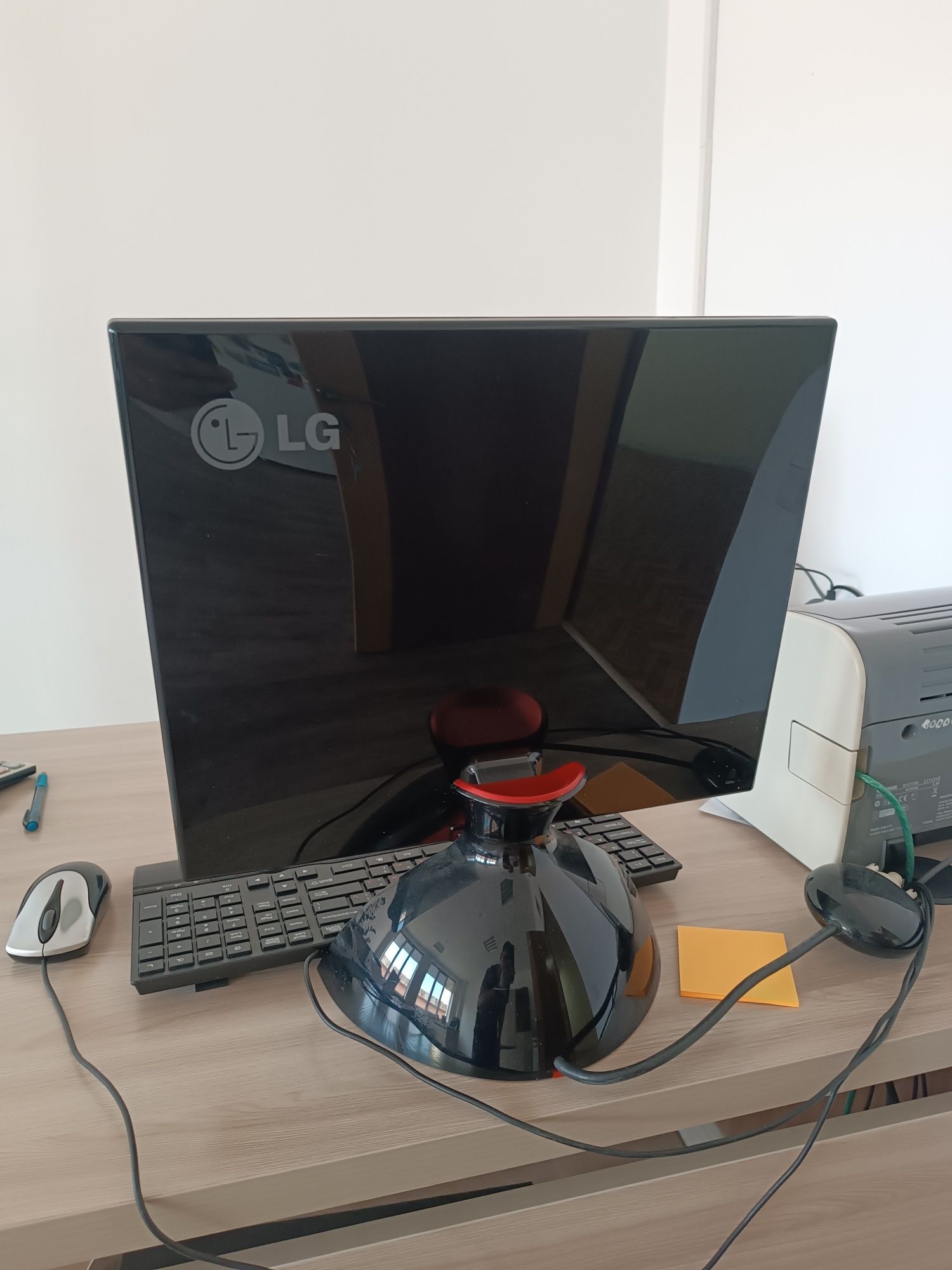 Монитор LG FLATRON L1900J