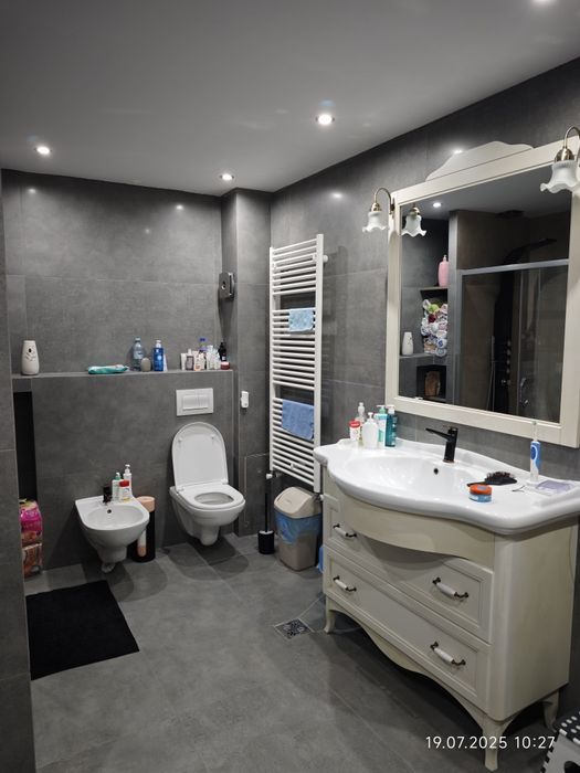 Apartament într-o vilă de vanzare