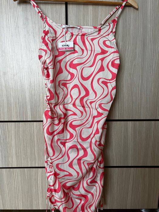 Чисто нова Рокля с етикет Sinsay S