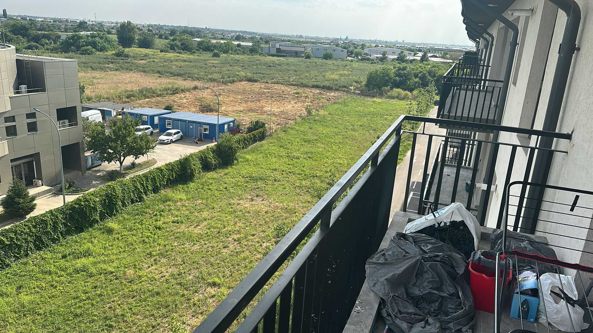 DE ÎNCHIRIAT - Apartament 3 camere, mobilat, parcare Sector 5. 450€
