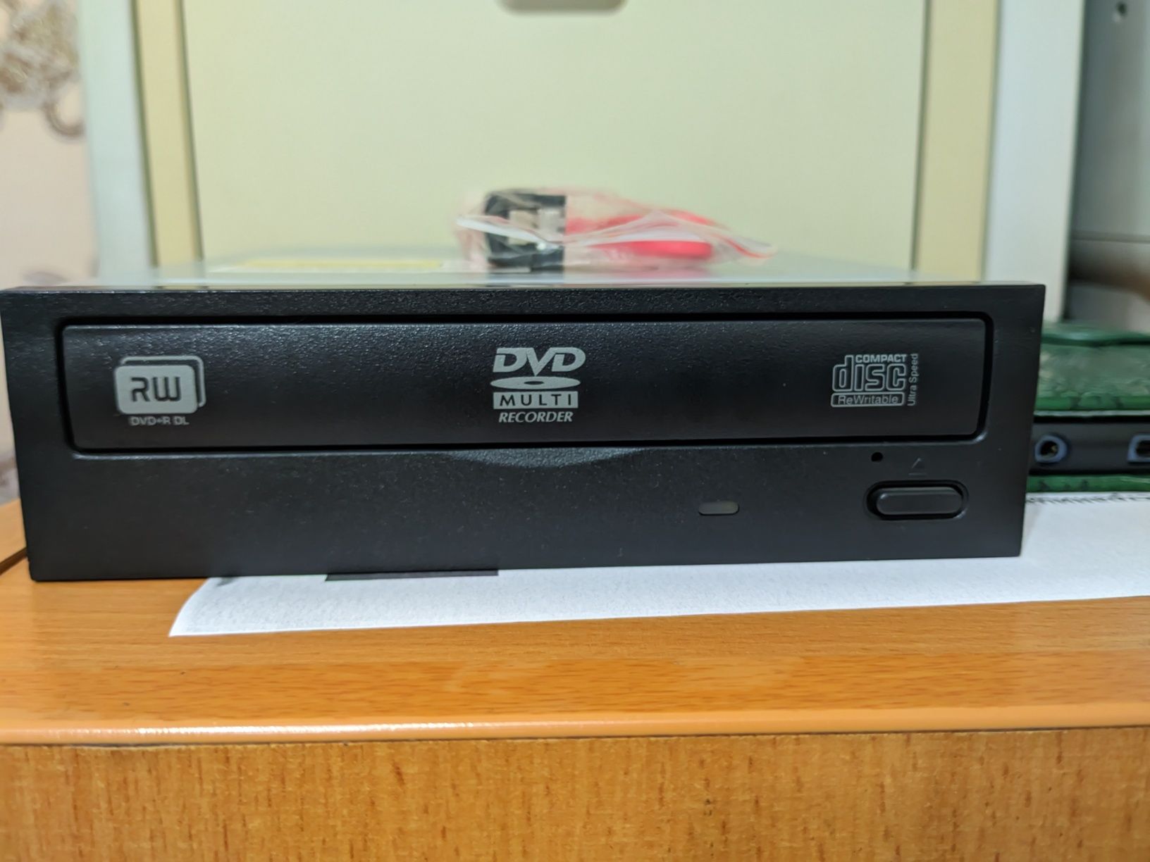 Продается DVD/CD multi recorder Дивидиром для компьютера