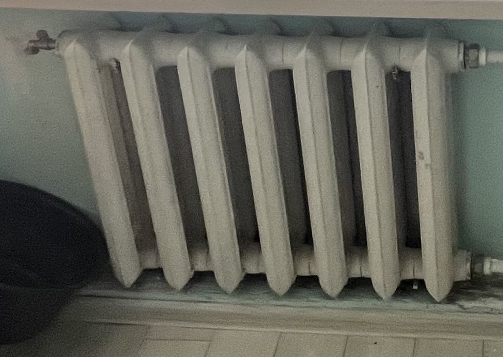 Продам чугунные радиаторы