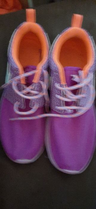 Маратонки Найк 37,5