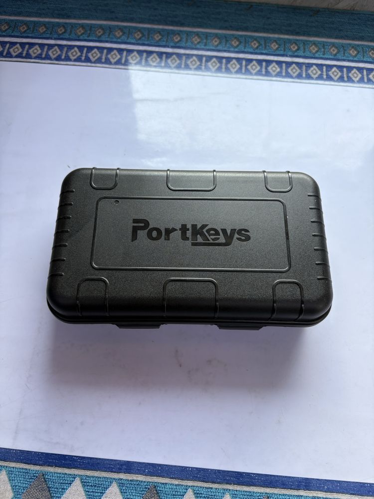 Накамерный монитор Portkeys PT6