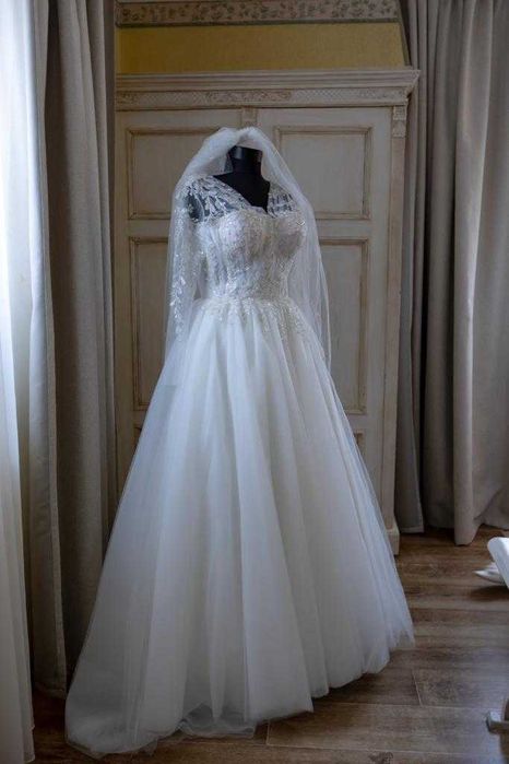 Vand rochie de mireasa