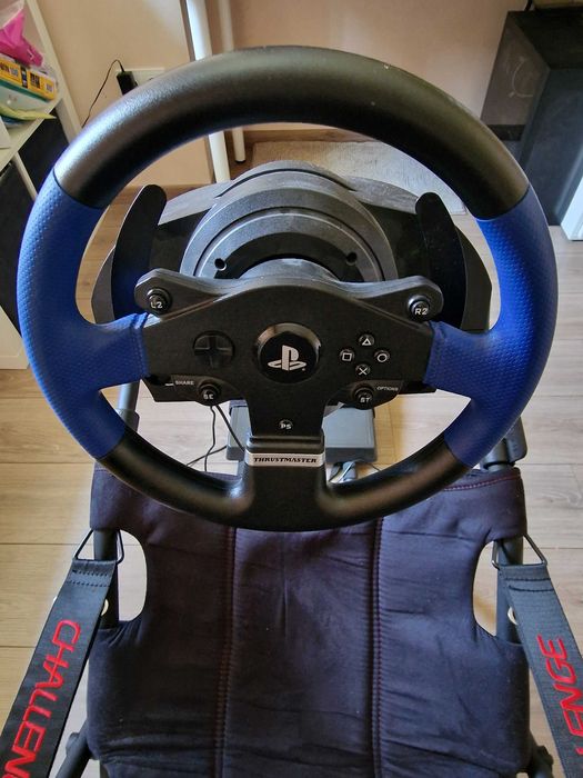 Волан с педали Thrustmaster T150 Pro