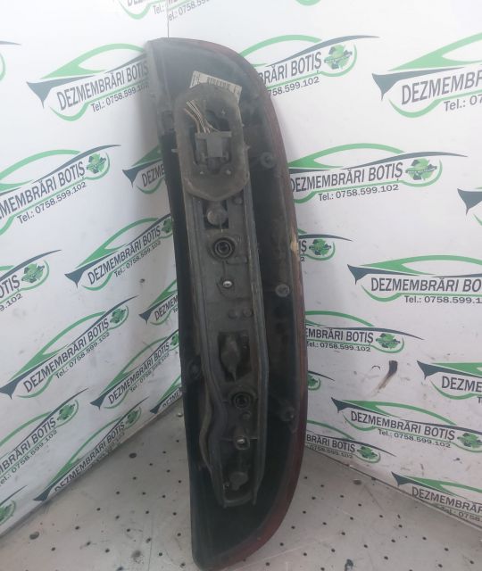 Lampa / Tripla stop stanga pe aripa Opel Corsa C (facelift)