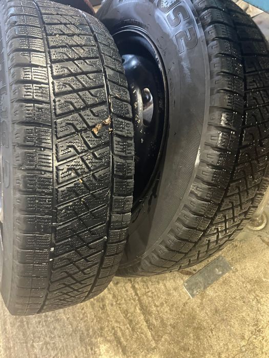 Гуми и джанти Форд Транзит 15 цола