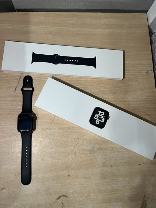Продам Apple Watch SE 44mm Срочно