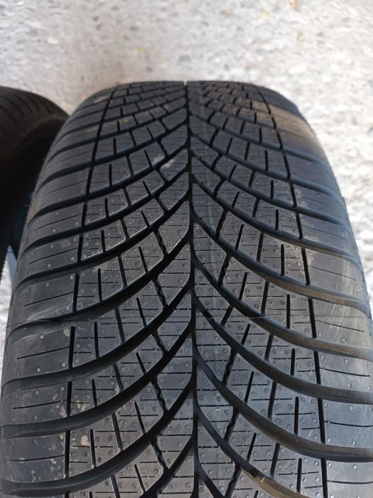 2 Нови всесезонни гуми 225/55 R17 Goodyear 4Seasons Gen-3 101W M+S XL