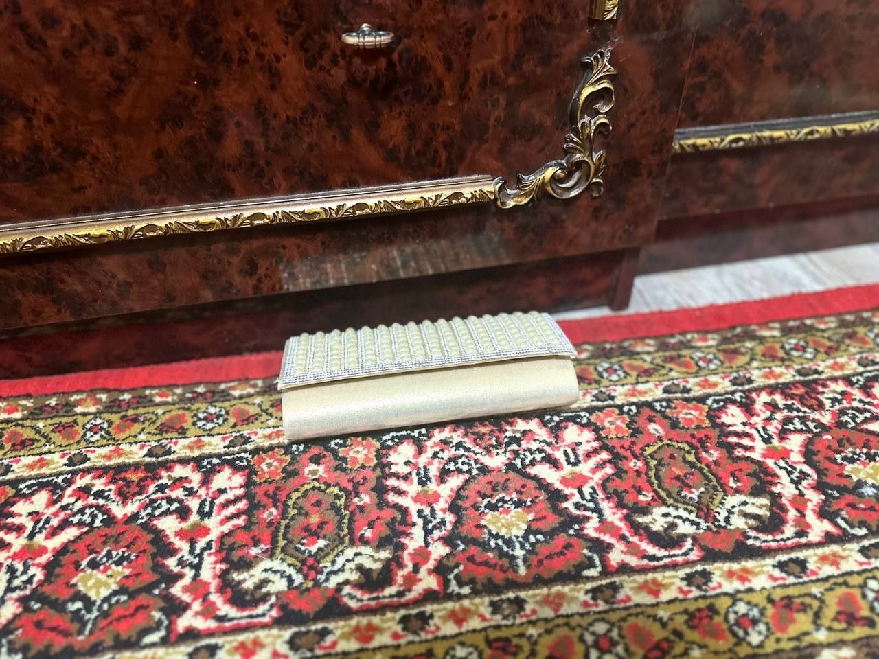 Toy laga kashulok ayollar uchun