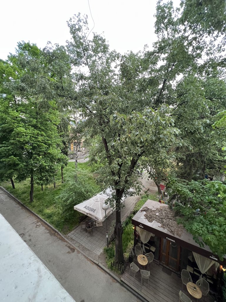 Дава се под наем Двустаен апартамент в Перник, Център - 75 кв.м за 382.5 € - Снимка #11
