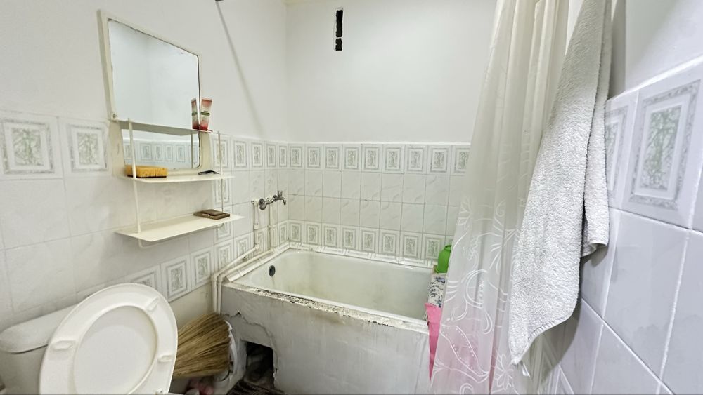 Срочно продаётся 2х комнатная квартира 2 этаж Вокзал парк