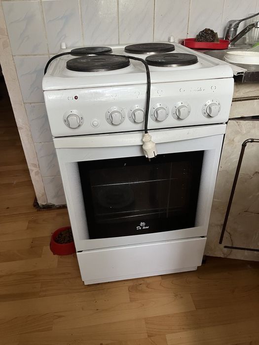 Продам электрическую плиту
