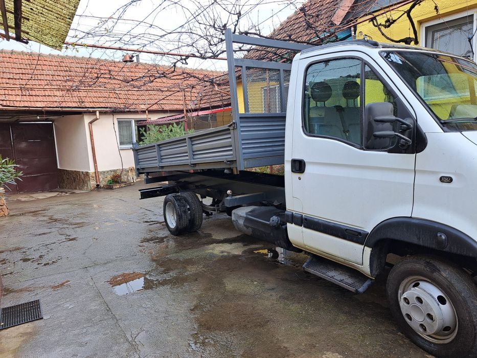 Macara palfinger ri mascot