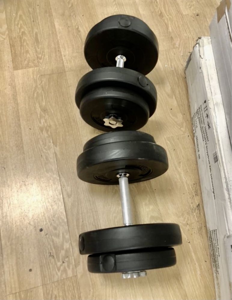 Gantere reglabile noi ideale pt acasa 18+18=36kg. Pret 250 ron