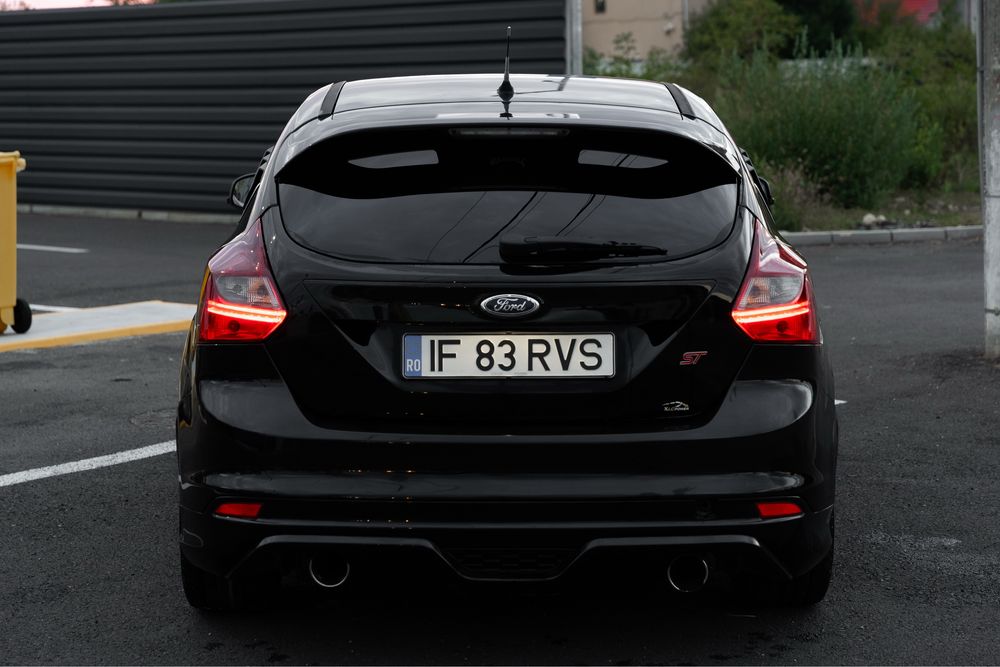 Ford Focus ST line