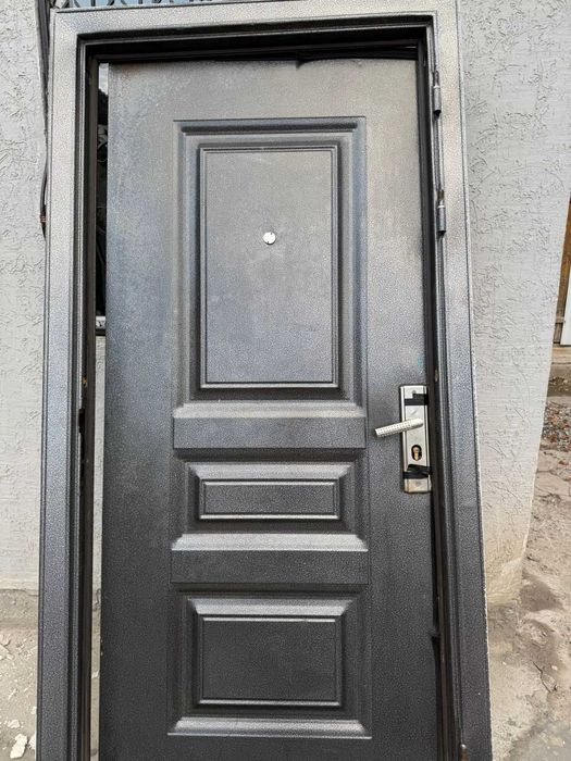 Продам дверь хорошом состояние