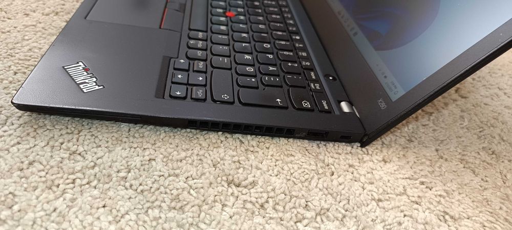 Laptop Lenovo ThinkPad X280 I5 7300u 8GB DDR4 512 SSD Slim
