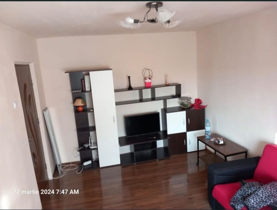 Închiriez garsonieră