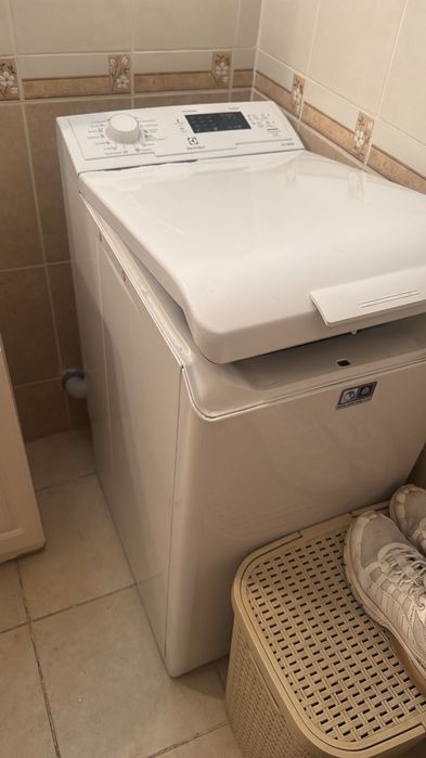 Рабочая стиральная машинка автомат можно на запчасти