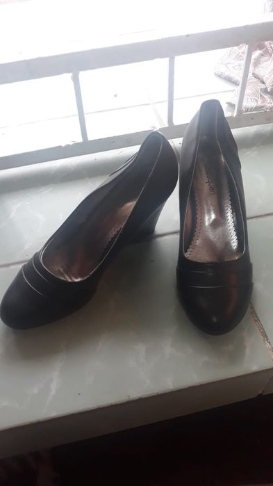 Balerini & pantofi decupat la vârf