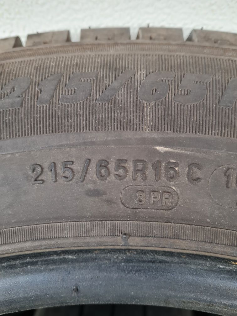 Летни гуми 4 броя за Бус MICHELIN Agilis 215 65 R16C дот 0319