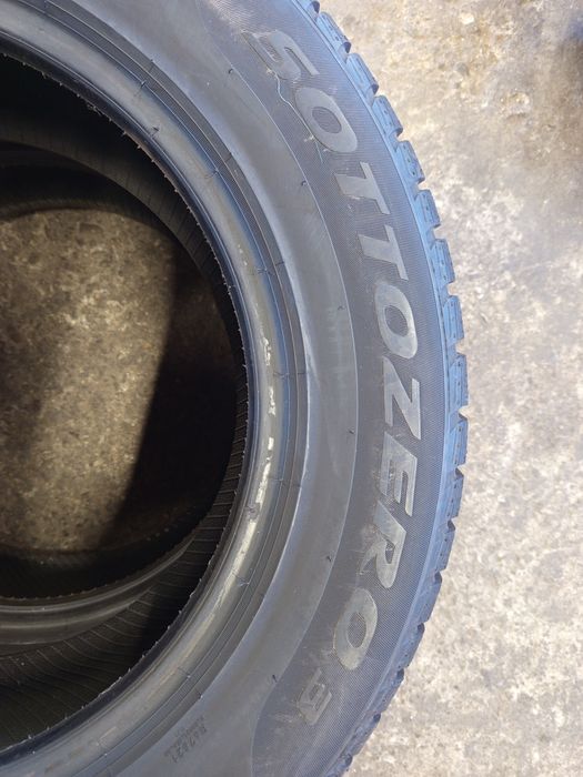 215/60/16 Pirelli 2 броя Зимни гуми дот2921