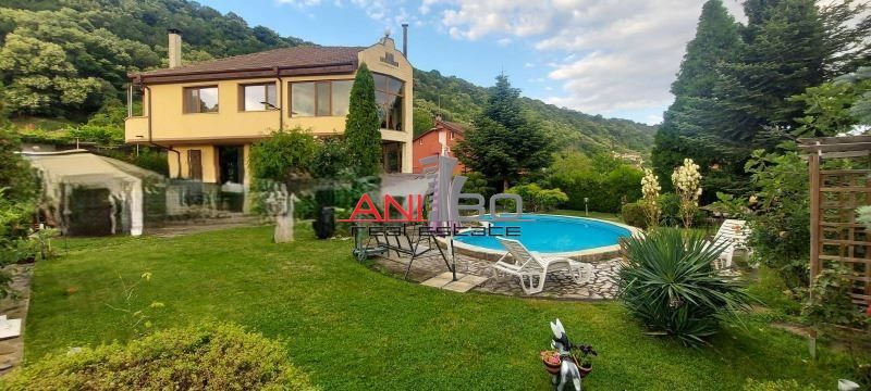 Къща в Варна-Аспарухово площ 310 цена 470000