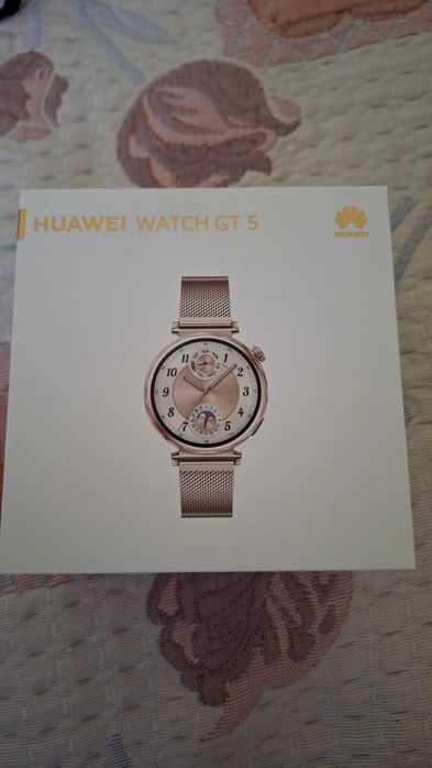 Смарт часовник Huawei Watch GT 5, 41mm, Pale Gold Stainless Steel Case